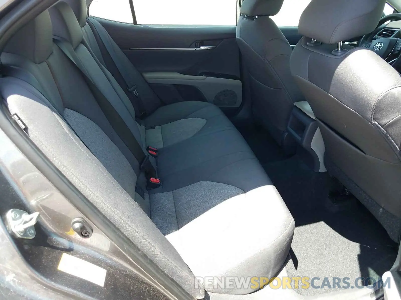 6 fotografías del automóvil dañado 4T1B11HK9KU696916 TOYOTA CAMRY 2019