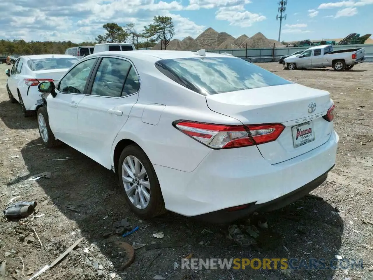 3 fotografías del automóvil dañado 4T1B11HK9KU701418 TOYOTA CAMRY 2019