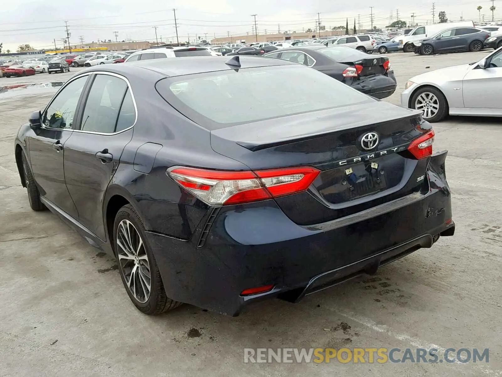 3 fotografías del automóvil dañado 4T1B11HK9KU708370 TOYOTA CAMRY 2019