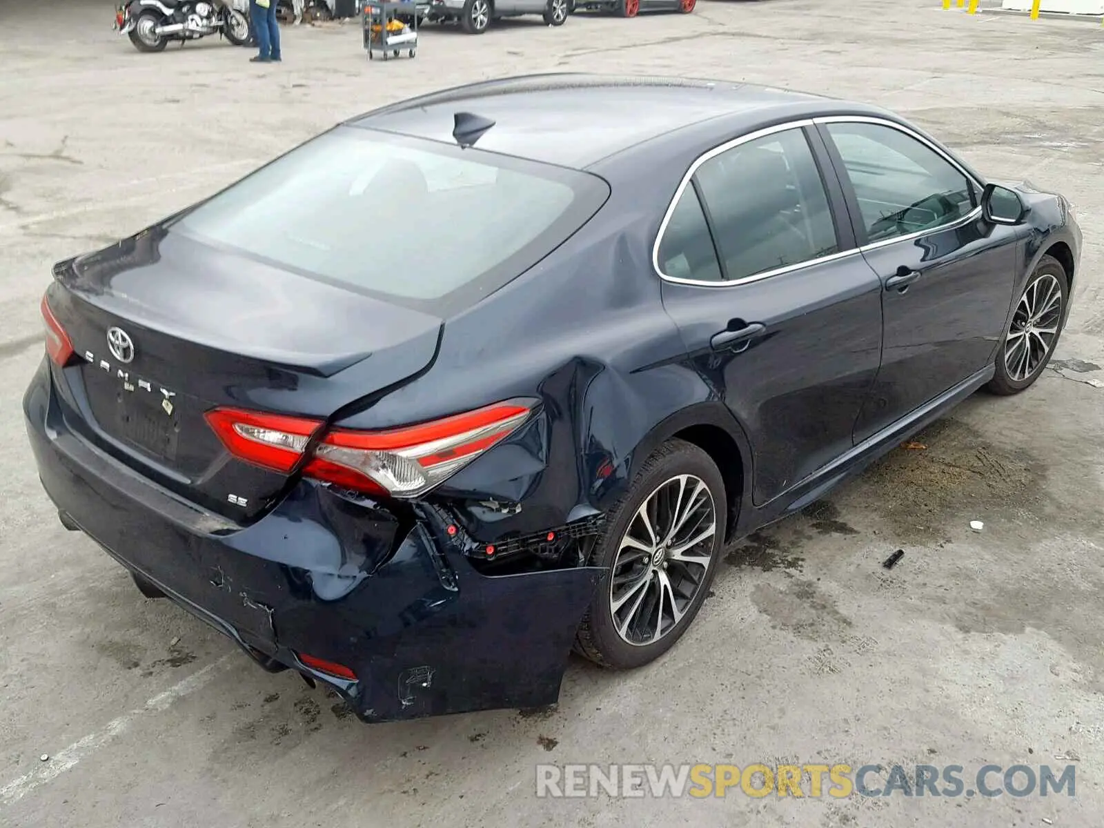 4 fotografías del automóvil dañado 4T1B11HK9KU708370 TOYOTA CAMRY 2019