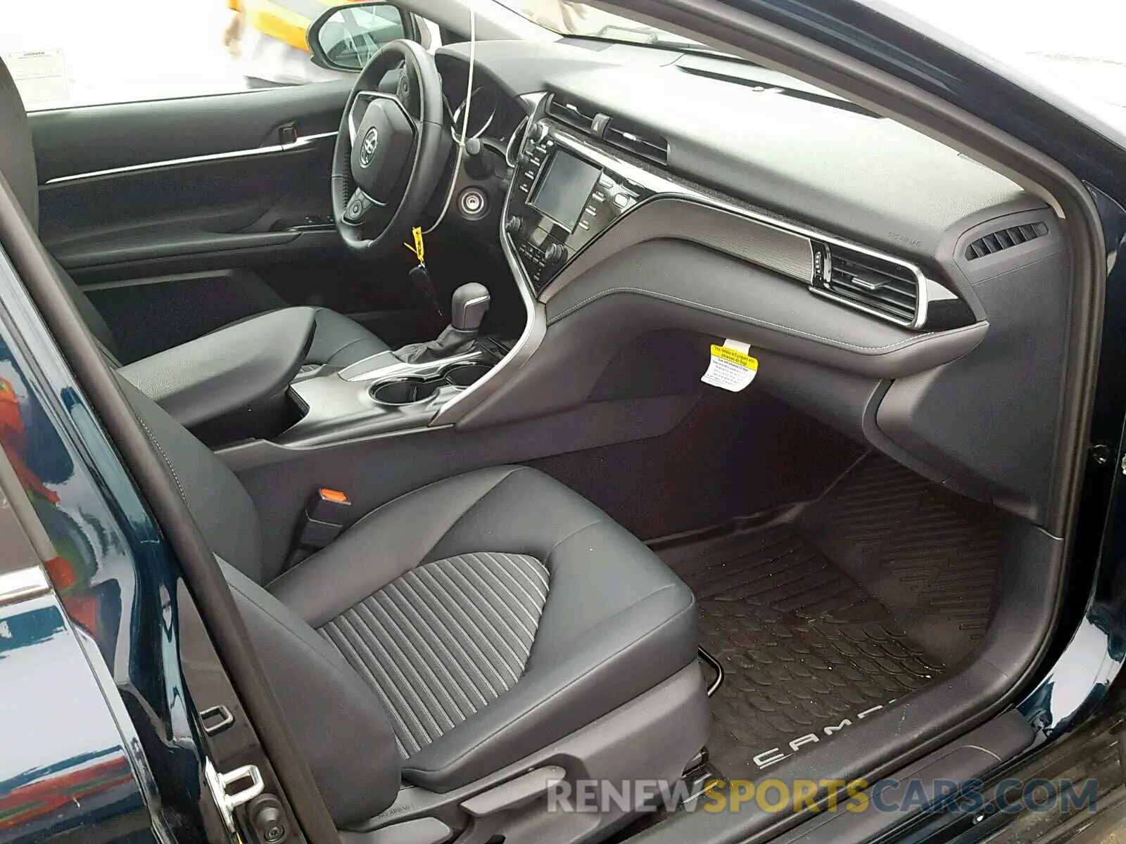 5 fotografías del automóvil dañado 4T1B11HK9KU708370 TOYOTA CAMRY 2019