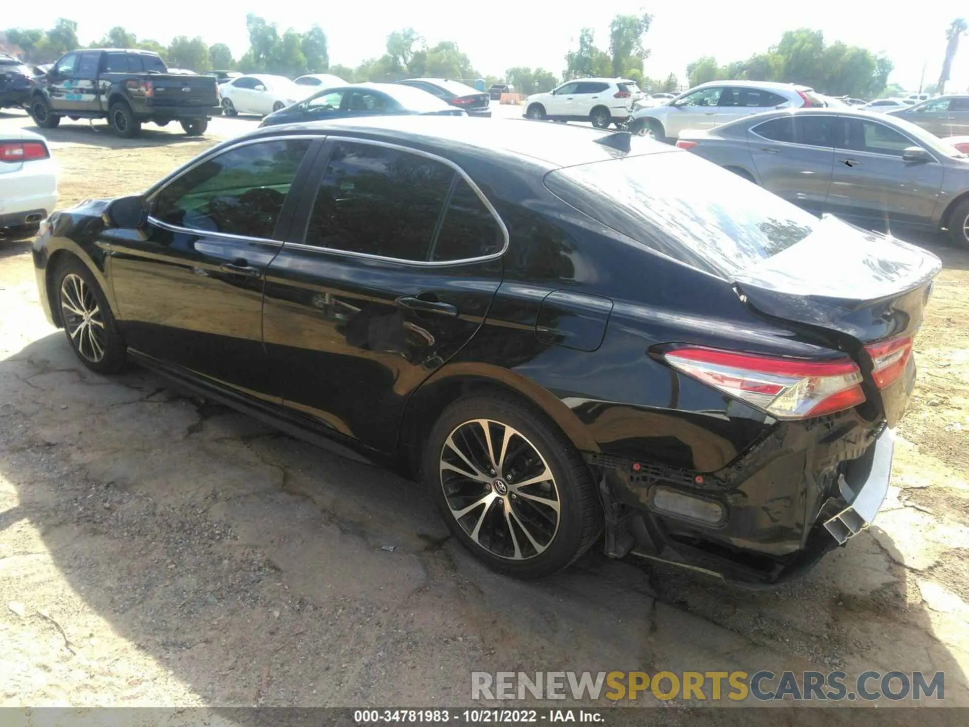 3 fotografías del automóvil dañado 4T1B11HK9KU719837 TOYOTA CAMRY 2019