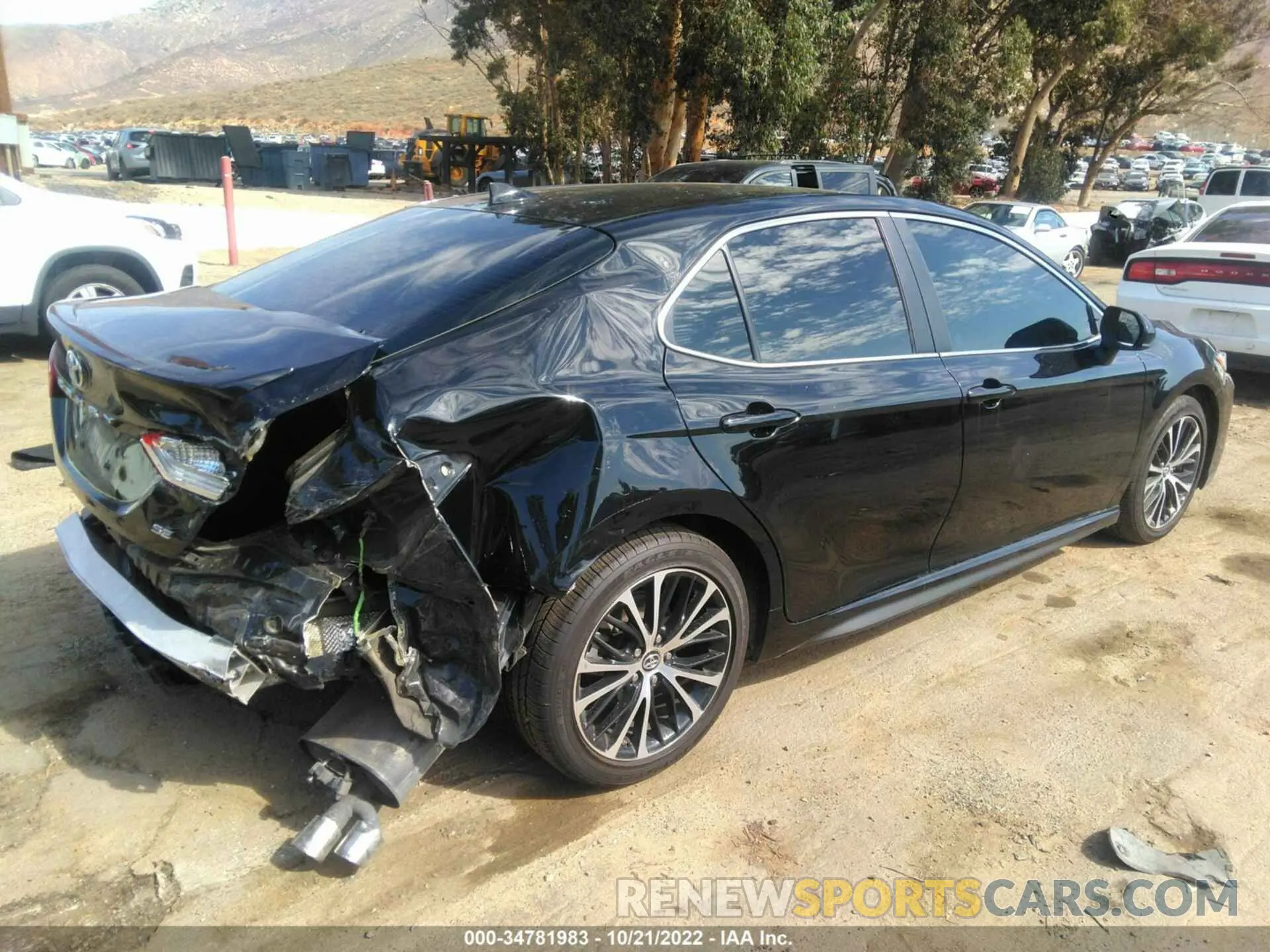 4 fotografías del automóvil dañado 4T1B11HK9KU719837 TOYOTA CAMRY 2019