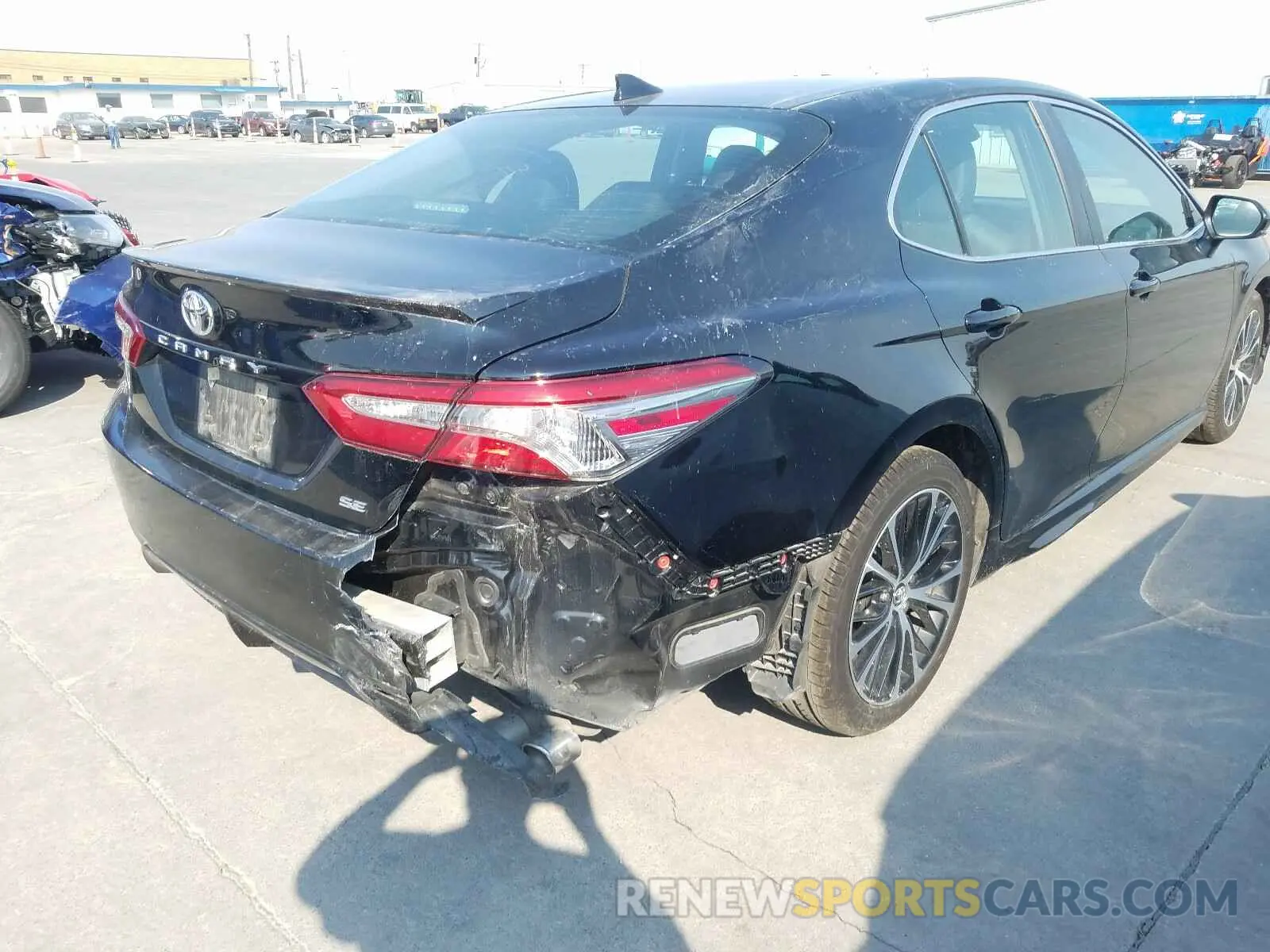 4 fotografías del automóvil dañado 4T1B11HK9KU725895 TOYOTA CAMRY 2019