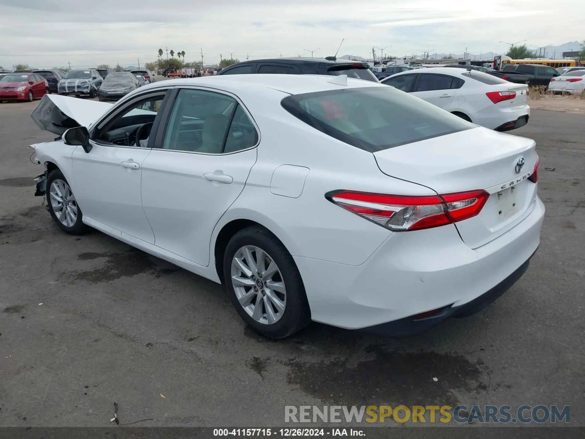 3 fotografías del automóvil dañado 4T1B11HK9KU730532 TOYOTA CAMRY 2019