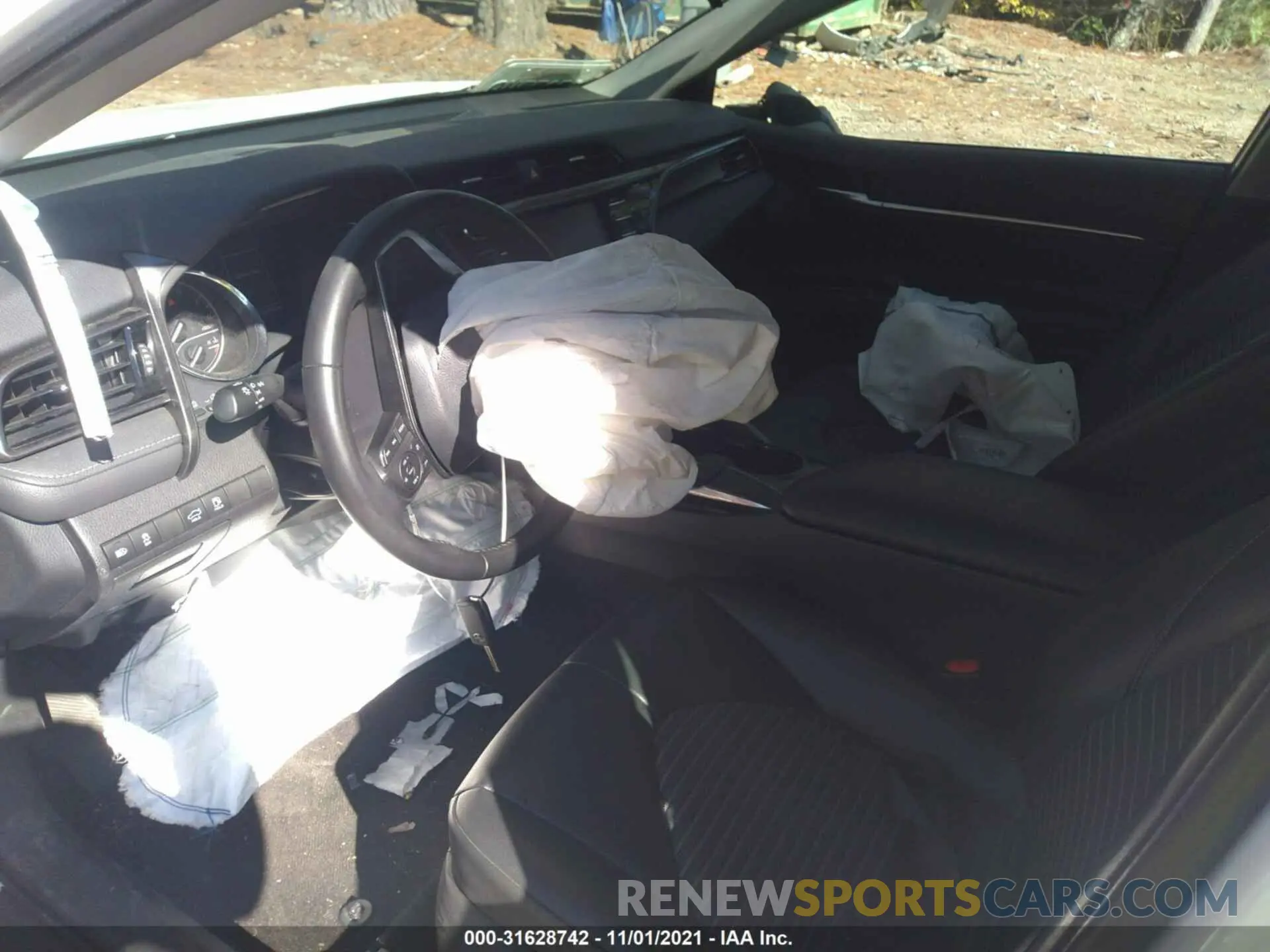 5 fotografías del automóvil dañado 4T1B11HK9KU742325 TOYOTA CAMRY 2019