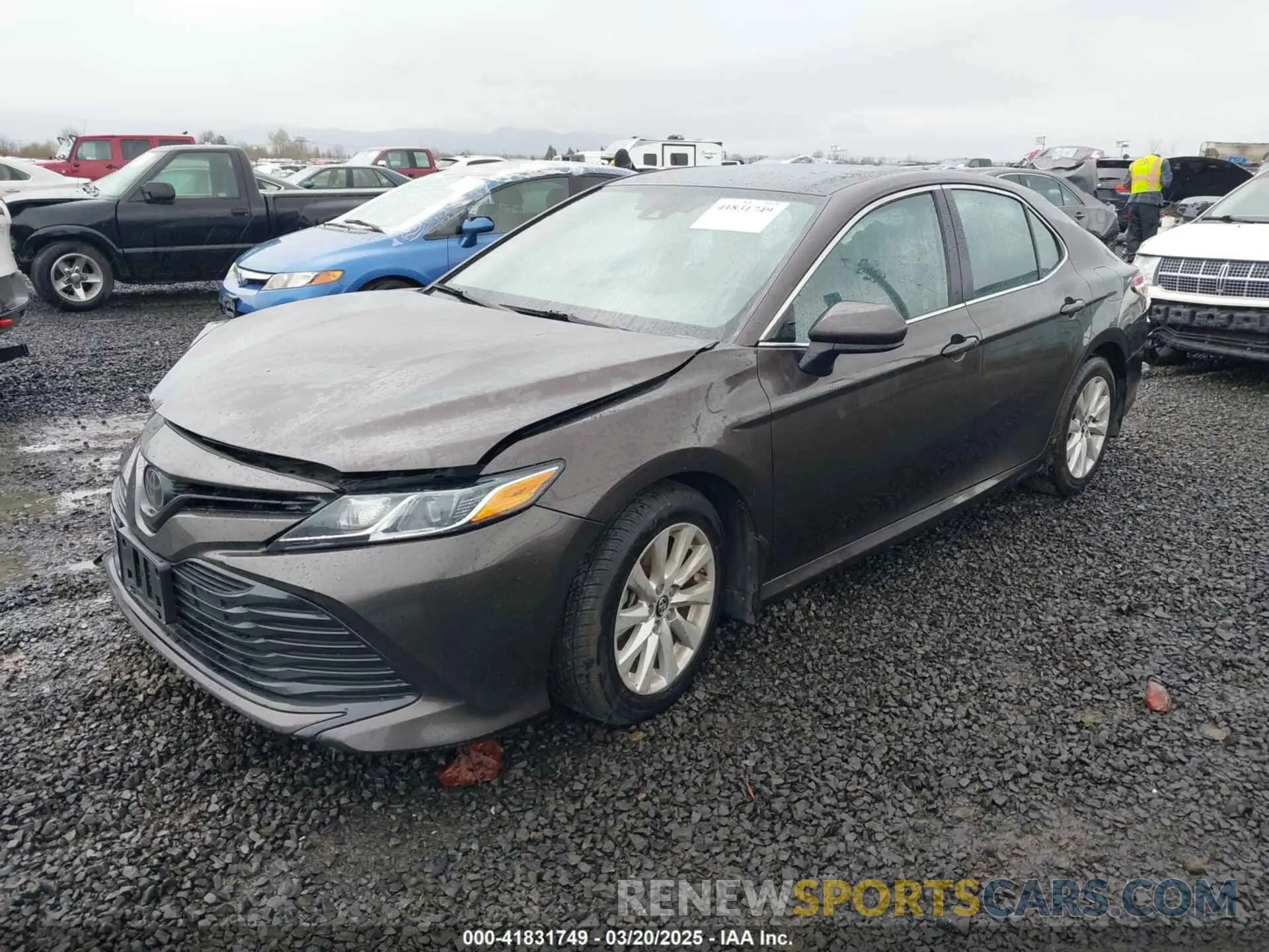 2 fotografías del automóvil dañado 4T1B11HK9KU744852 TOYOTA CAMRY 2019