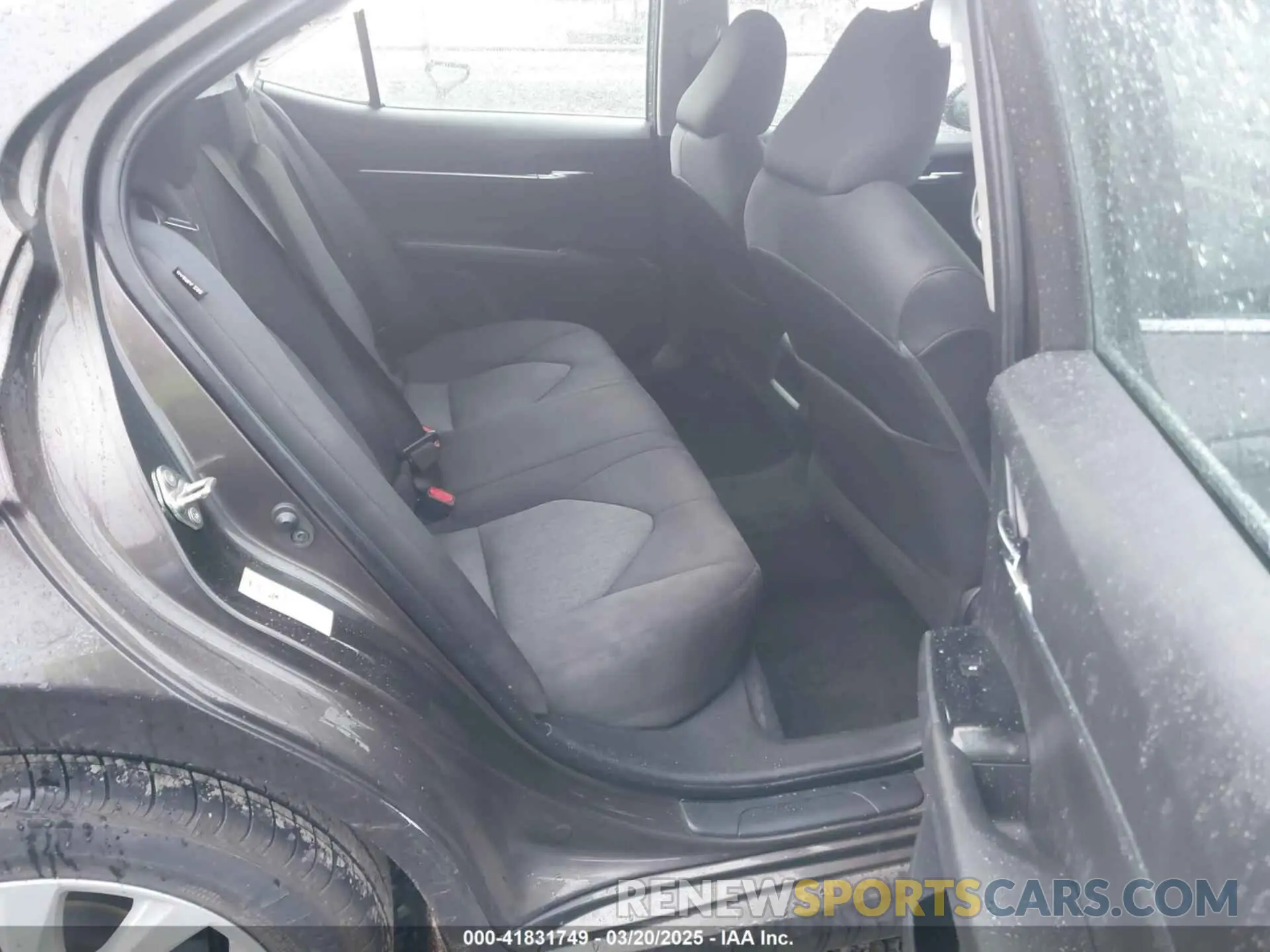8 fotografías del automóvil dañado 4T1B11HK9KU744852 TOYOTA CAMRY 2019