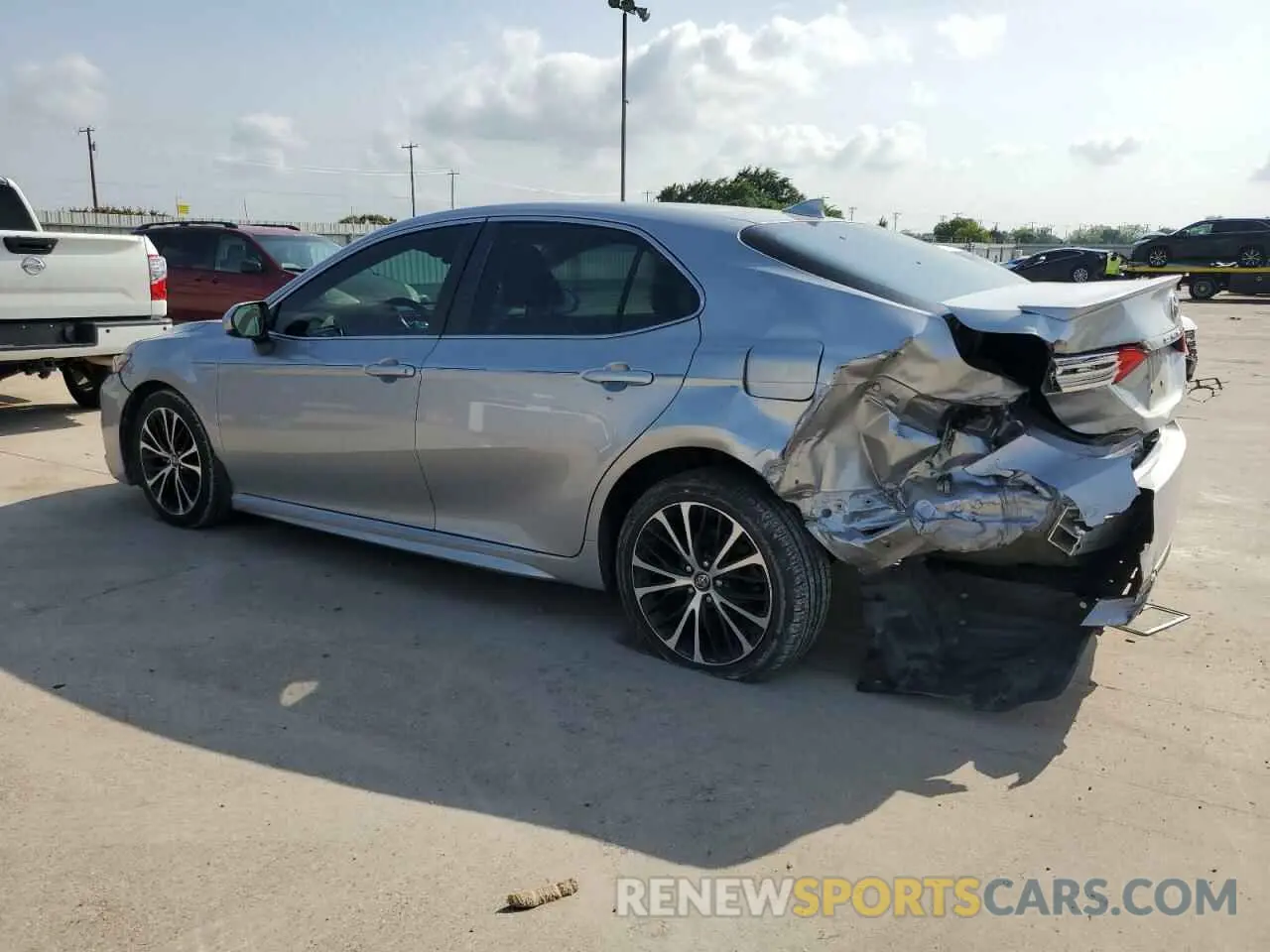 2 fotografías del automóvil dañado 4T1B11HK9KU758511 TOYOTA CAMRY 2019