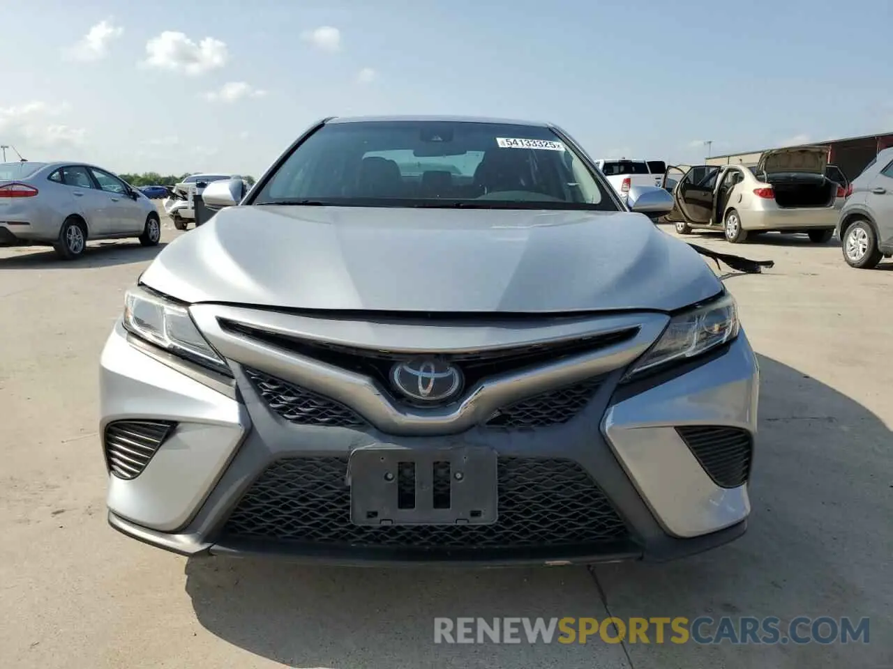 5 fotografías del automóvil dañado 4T1B11HK9KU758511 TOYOTA CAMRY 2019