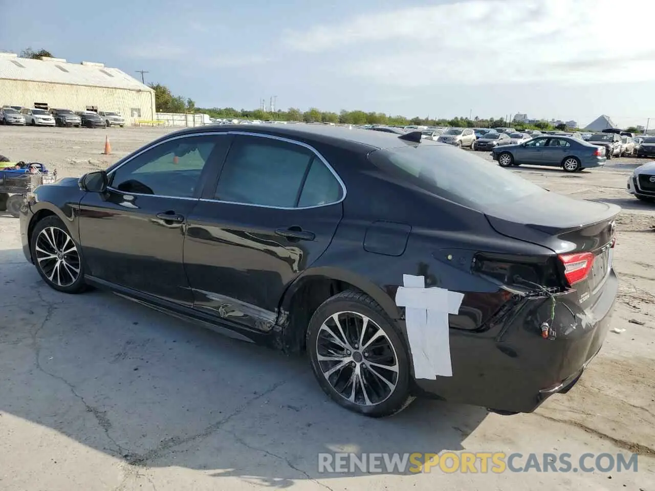 2 fotografías del automóvil dañado 4T1B11HK9KU763062 TOYOTA CAMRY 2019