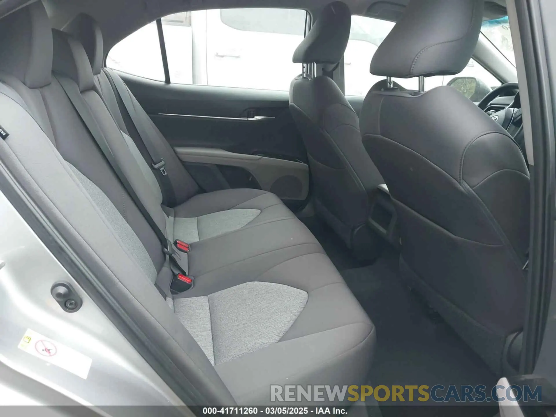 8 fotografías del automóvil dañado 4T1B11HK9KU770254 TOYOTA CAMRY 2019