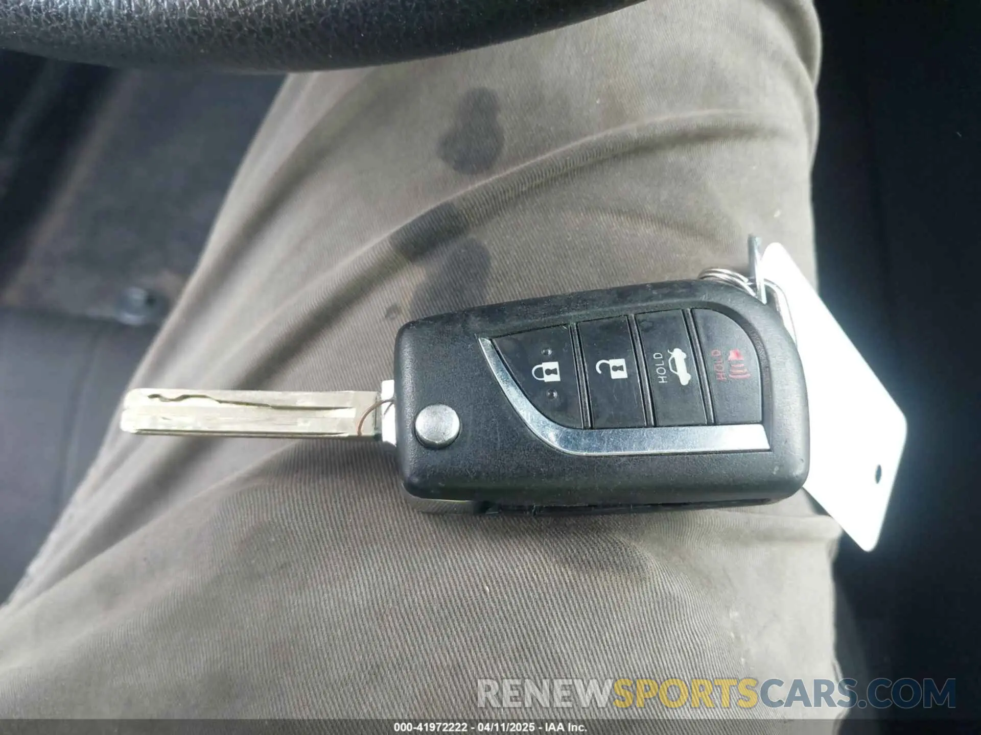 11 fotografías del automóvil dañado 4T1B11HK9KU775213 TOYOTA CAMRY 2019