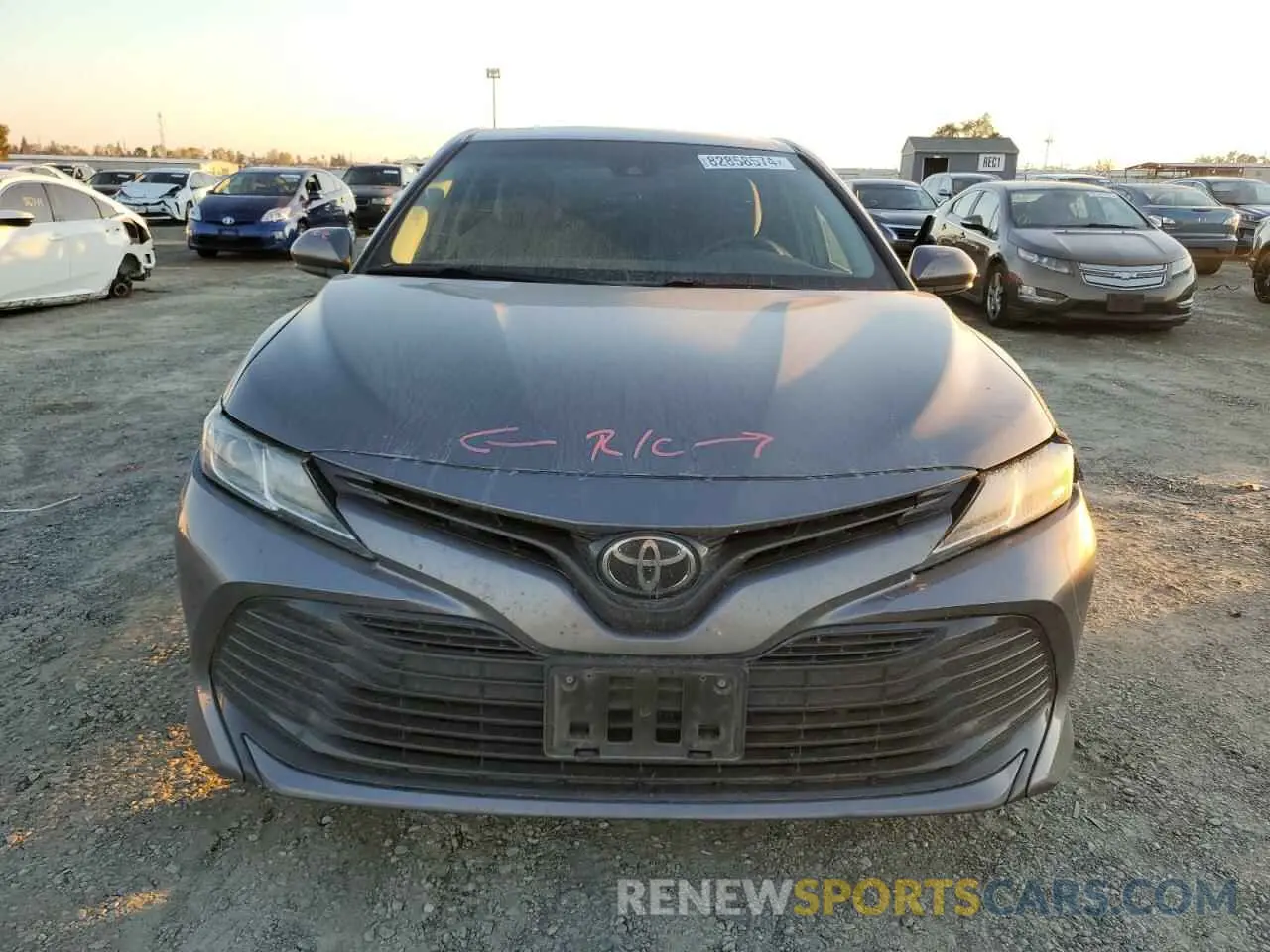 5 fotografías del automóvil dañado 4T1B11HK9KU779200 TOYOTA CAMRY 2019