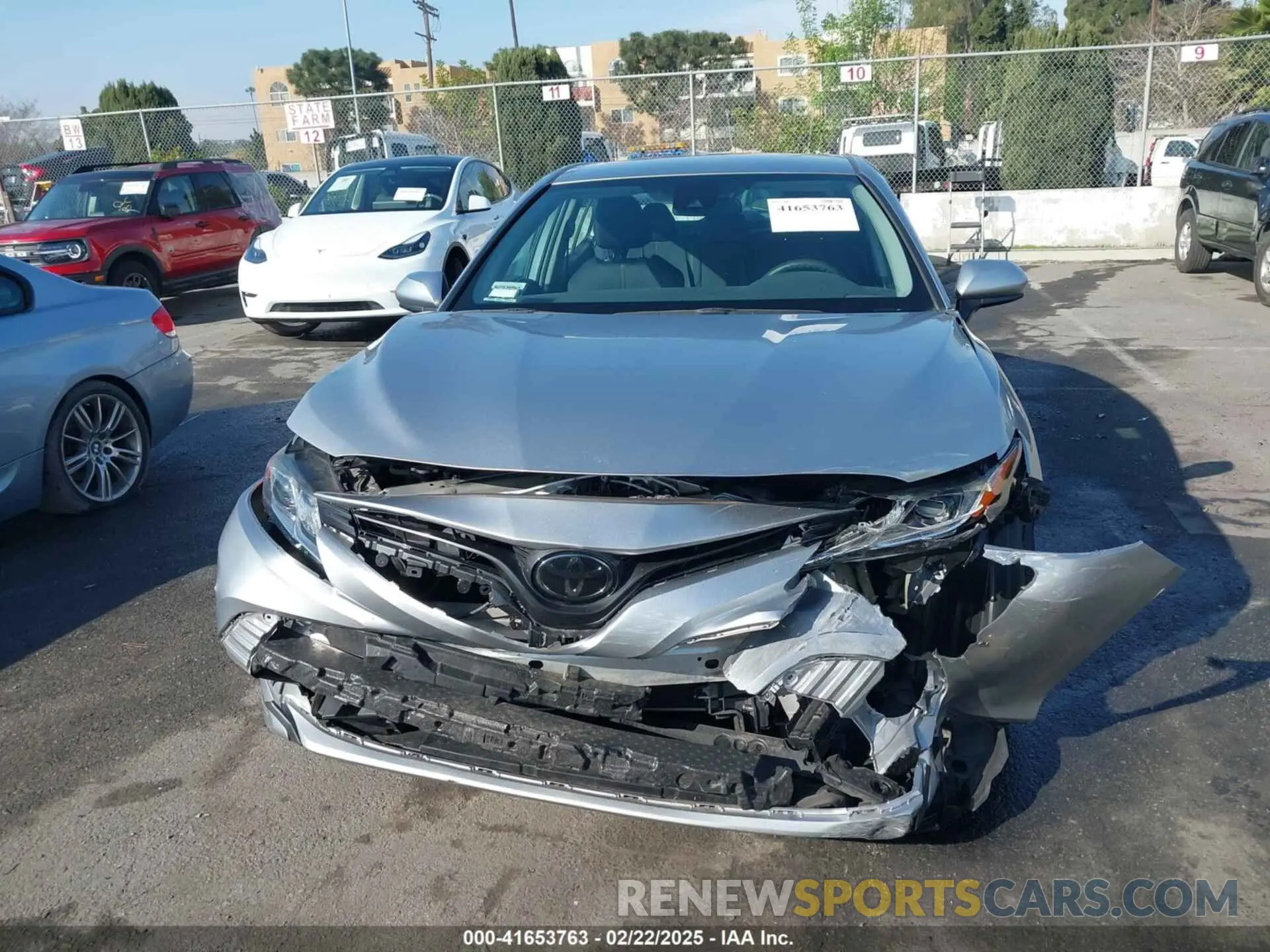 12 fotografías del automóvil dañado 4T1B11HK9KU782615 TOYOTA CAMRY 2019