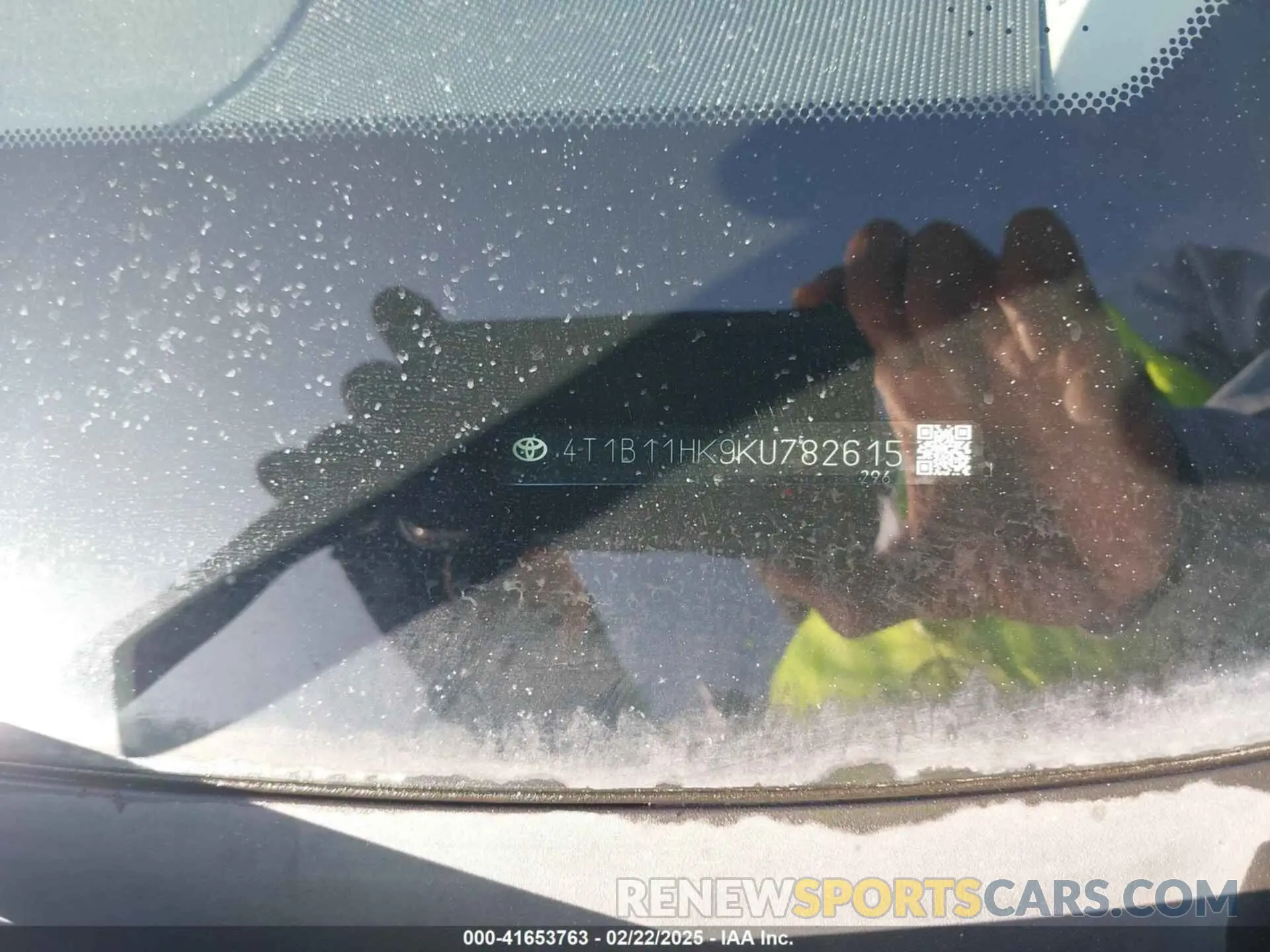 9 fotografías del automóvil dañado 4T1B11HK9KU782615 TOYOTA CAMRY 2019