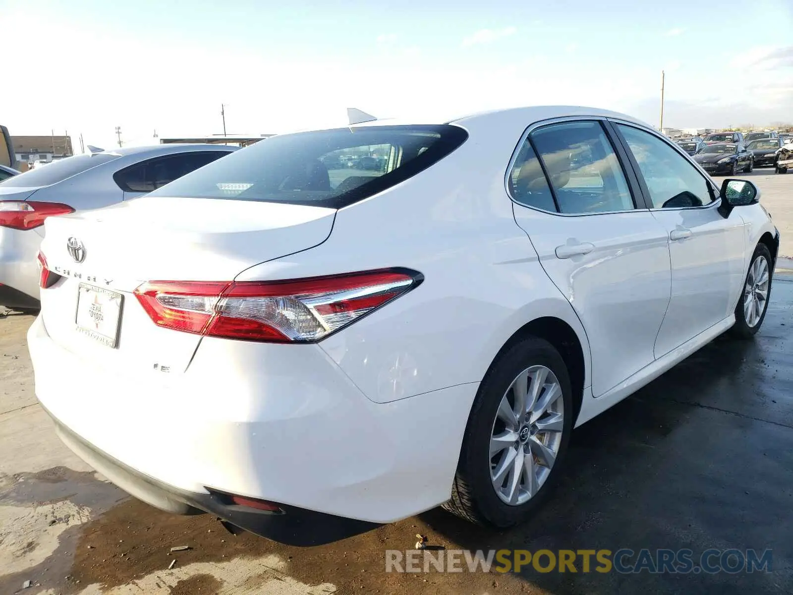 4 fotografías del automóvil dañado 4T1B11HK9KU793968 TOYOTA CAMRY 2019