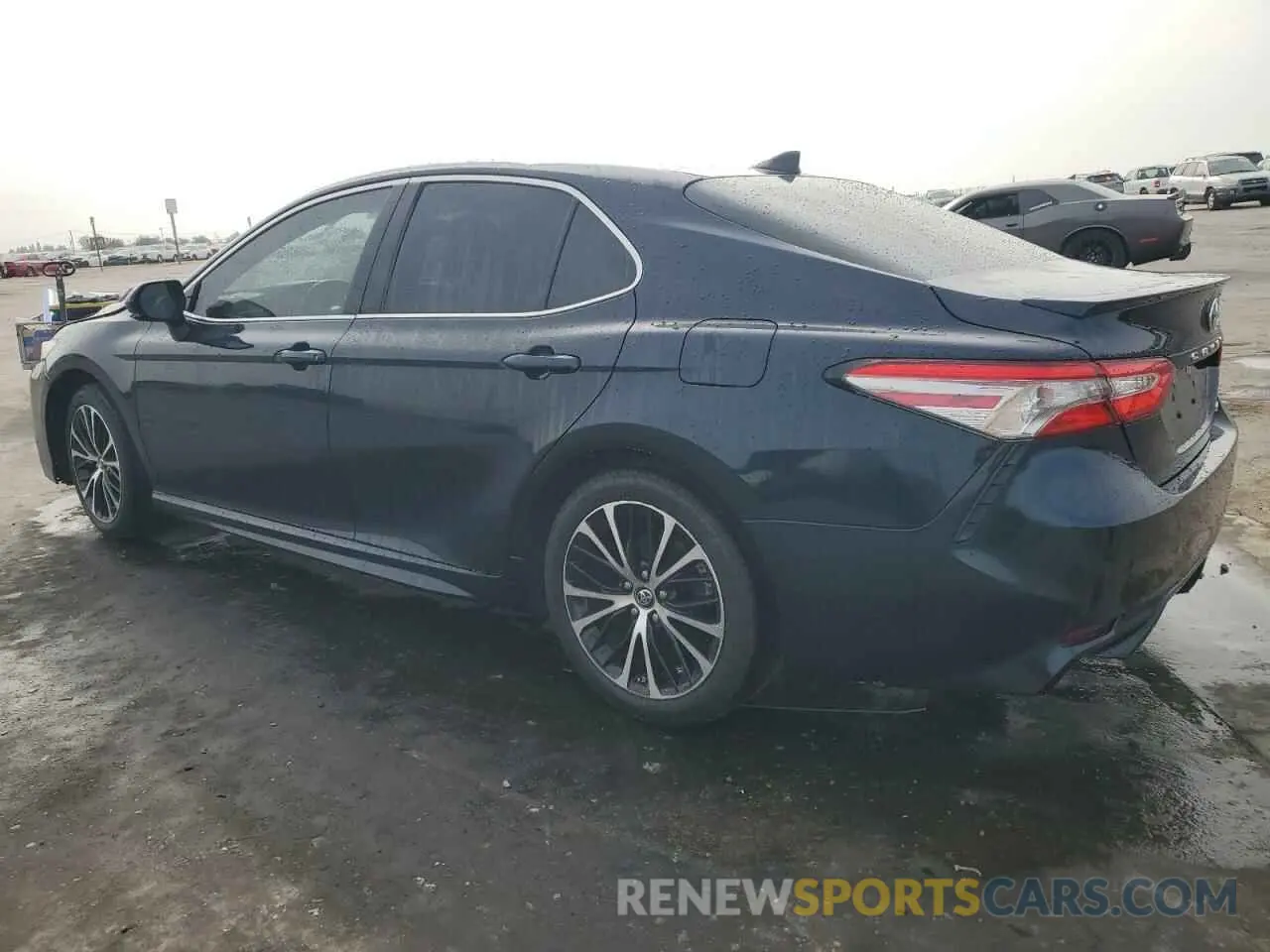 2 fotografías del automóvil dañado 4T1B11HK9KU795347 TOYOTA CAMRY 2019