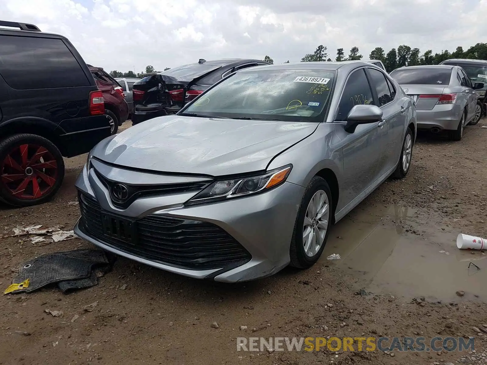 2 fotografías del automóvil dañado 4T1B11HK9KU796160 TOYOTA CAMRY 2019