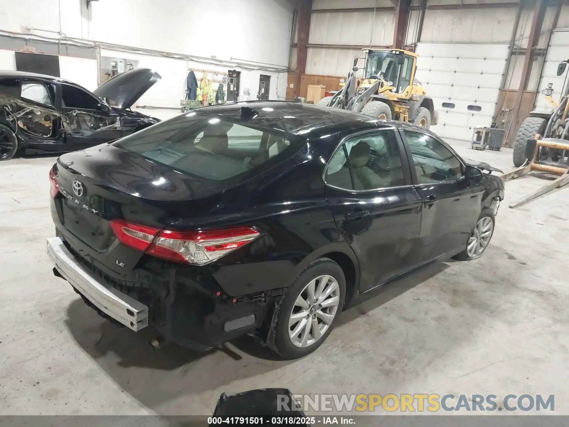 4 fotografías del automóvil dañado 4T1B11HK9KU799978 TOYOTA CAMRY 2019