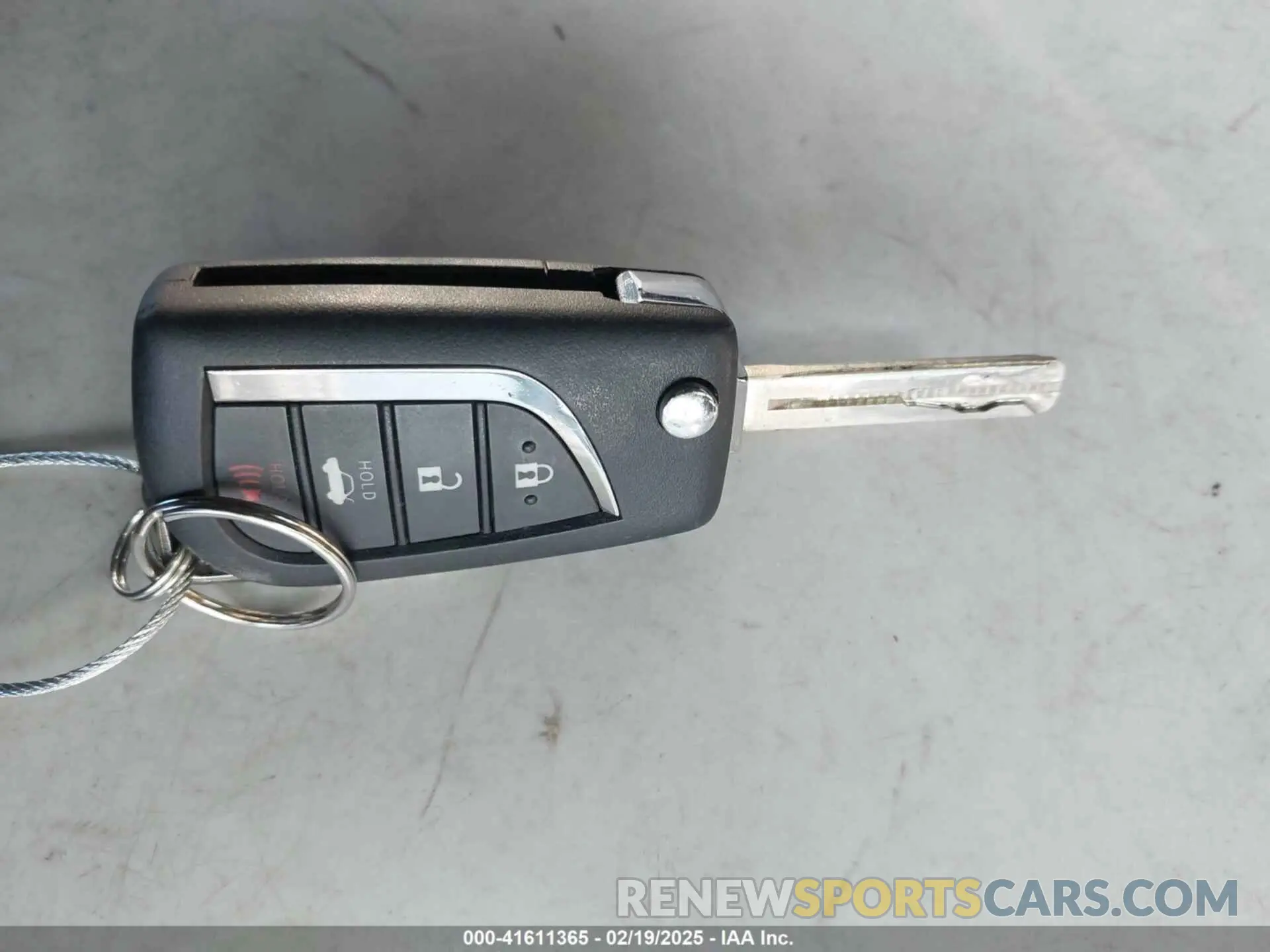 11 fotografías del automóvil dañado 4T1B11HK9KU801969 TOYOTA CAMRY 2019