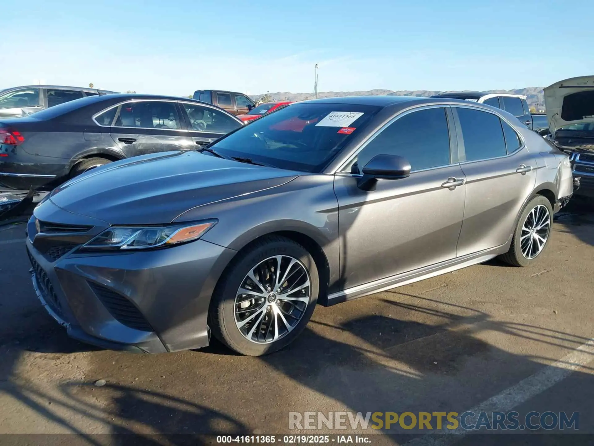 2 fotografías del automóvil dañado 4T1B11HK9KU801969 TOYOTA CAMRY 2019