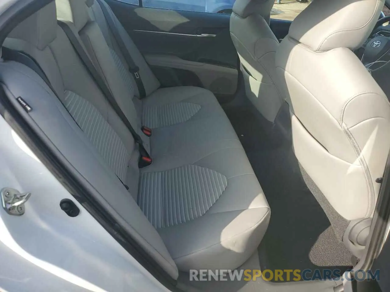 10 fotografías del automóvil dañado 4T1B11HK9KU804144 TOYOTA CAMRY 2019