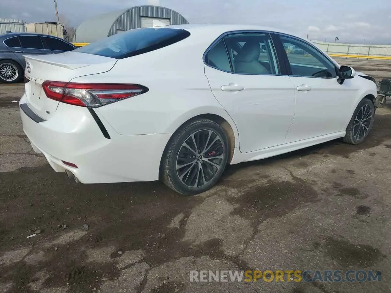 3 fotografías del automóvil dañado 4T1B11HK9KU804144 TOYOTA CAMRY 2019