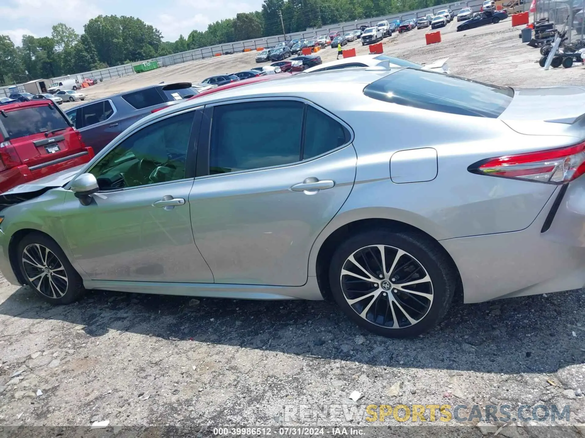17 fotografías del automóvil dañado 4T1B11HK9KU812728 TOYOTA CAMRY 2019