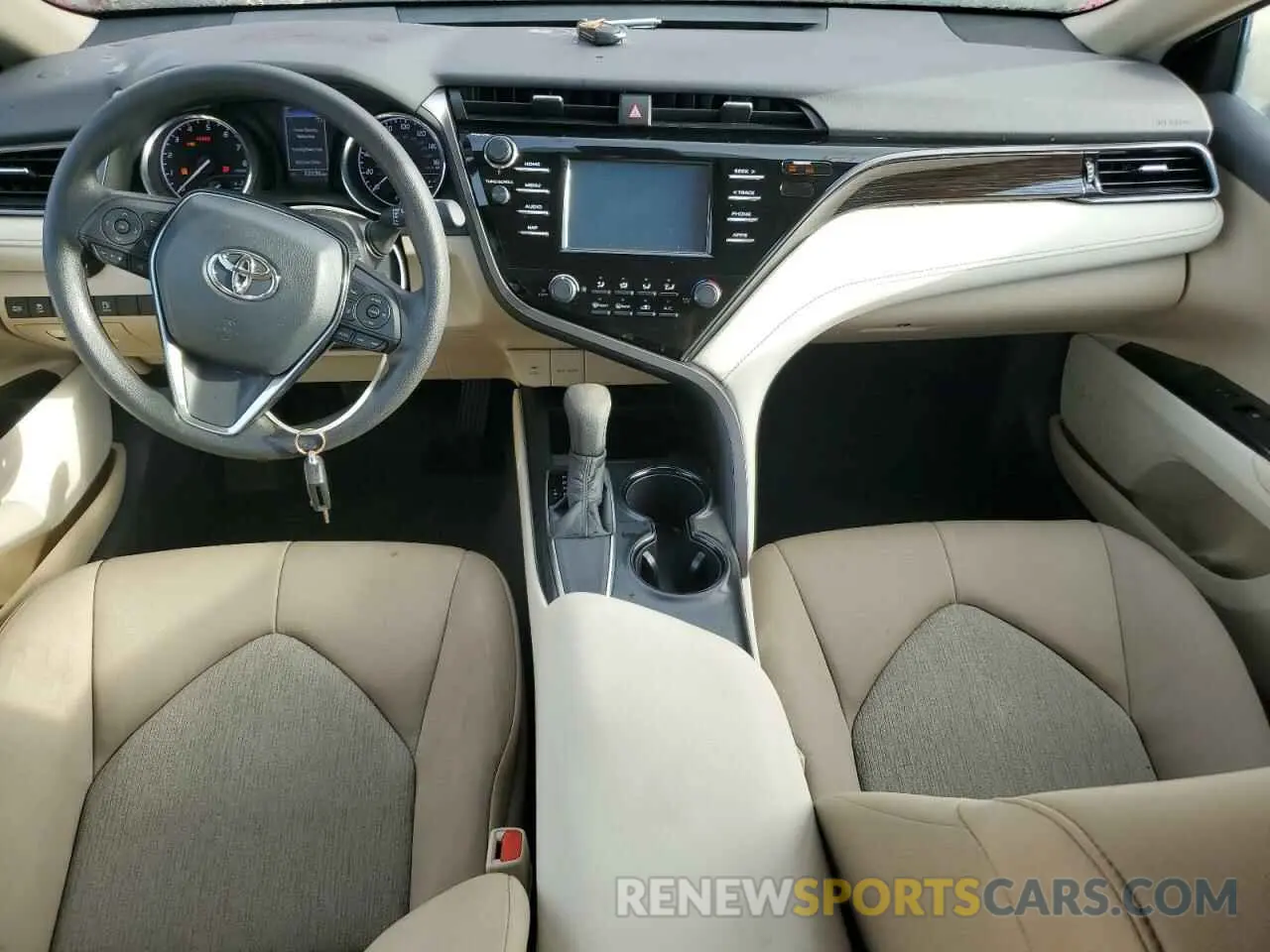 8 fotografías del automóvil dañado 4T1B11HK9KU814687 TOYOTA CAMRY 2019