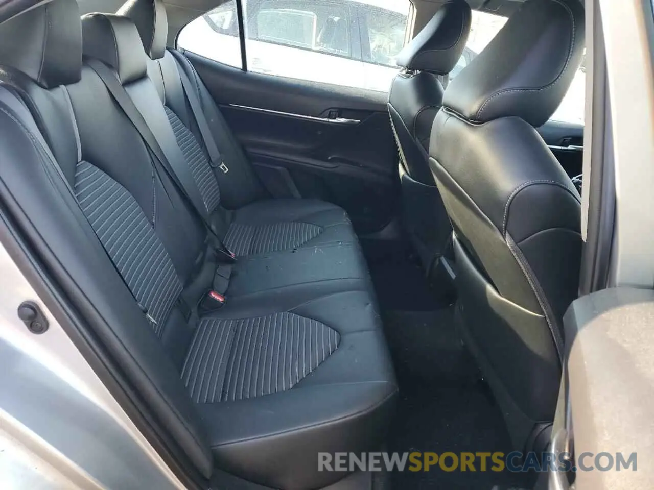 10 fotografías del automóvil dañado 4T1B11HK9KU829691 TOYOTA CAMRY 2019