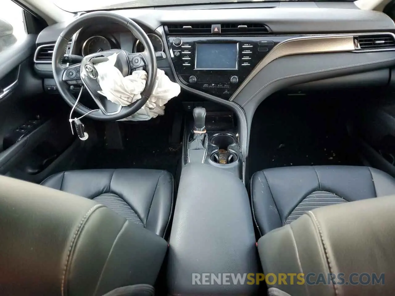 8 fotografías del automóvil dañado 4T1B11HK9KU829691 TOYOTA CAMRY 2019