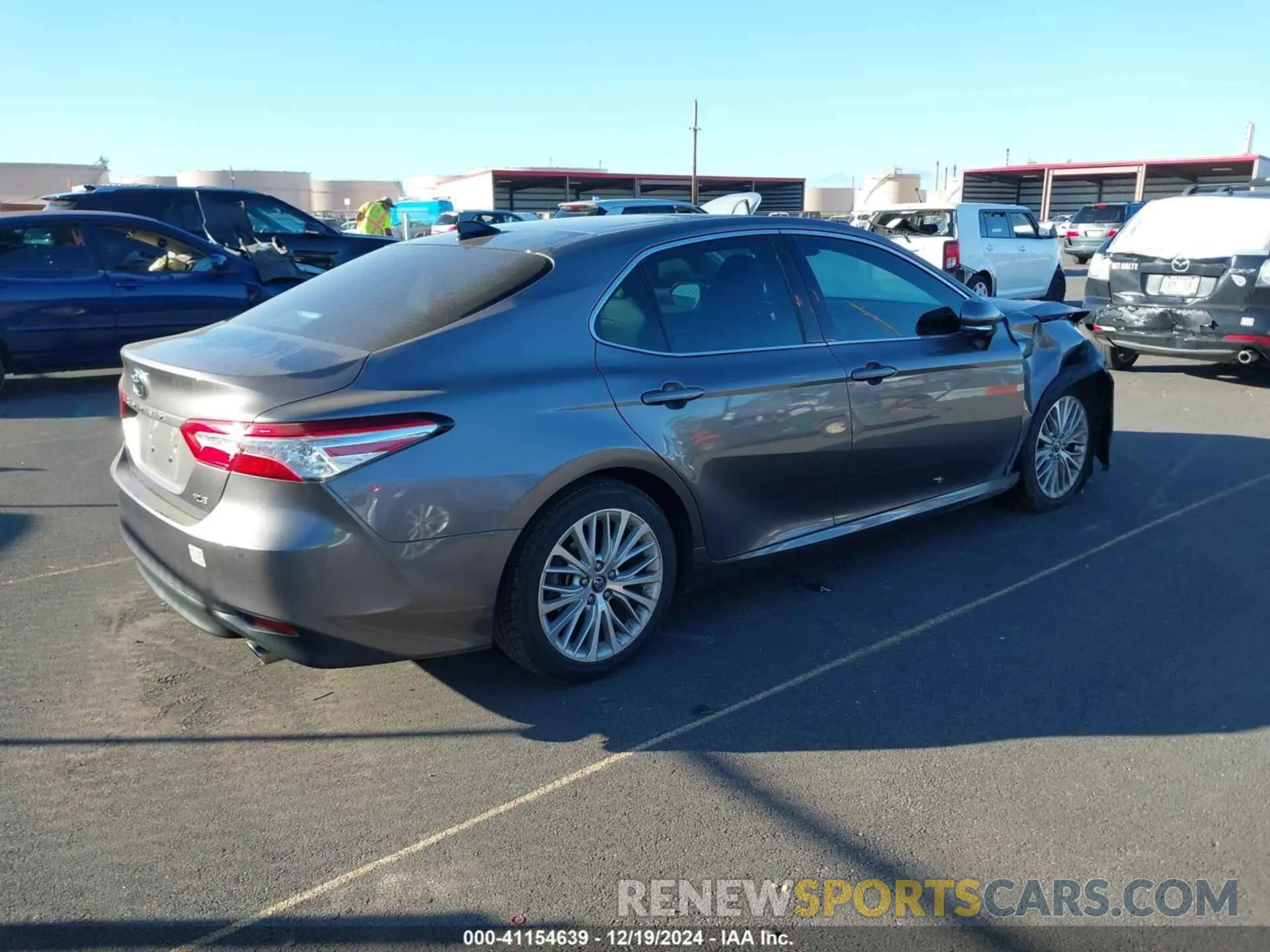 4 fotografías del automóvil dañado 4T1B11HKXKU161416 TOYOTA CAMRY 2019
