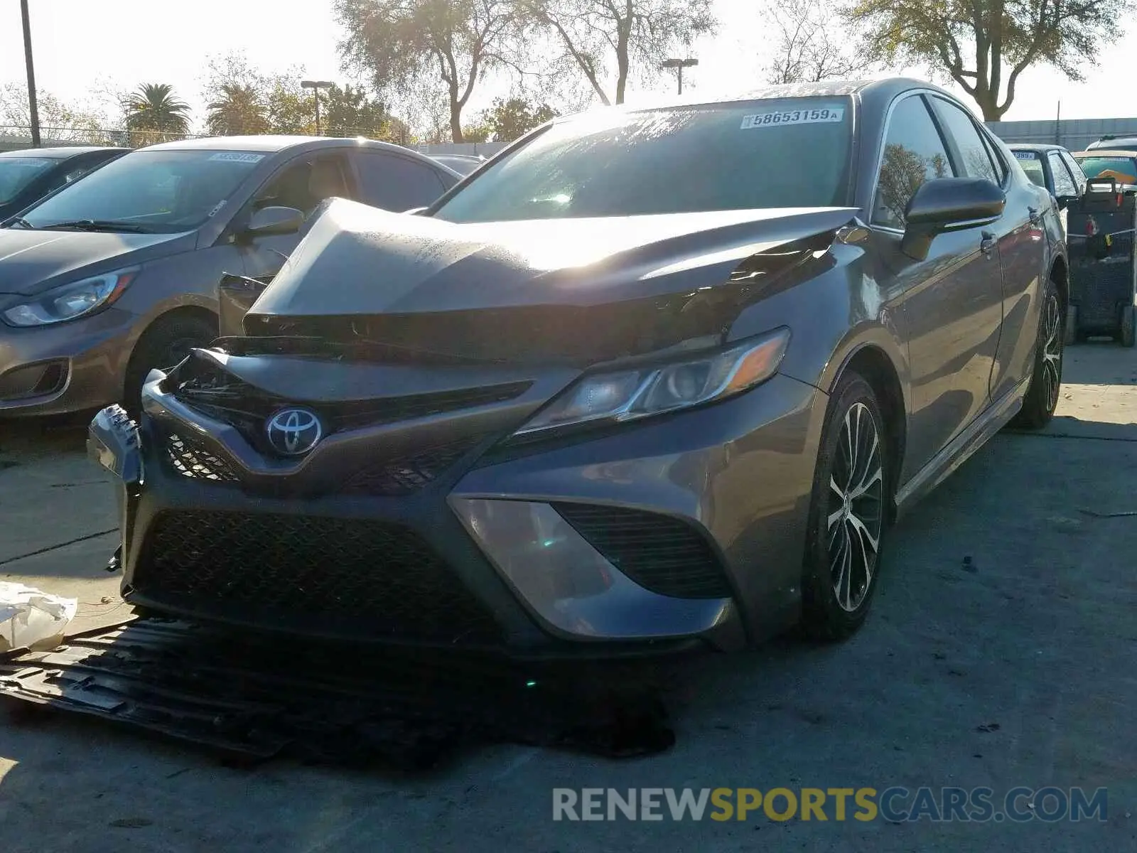 2 fotografías del automóvil dañado 4T1B11HKXKU164641 TOYOTA CAMRY 2019