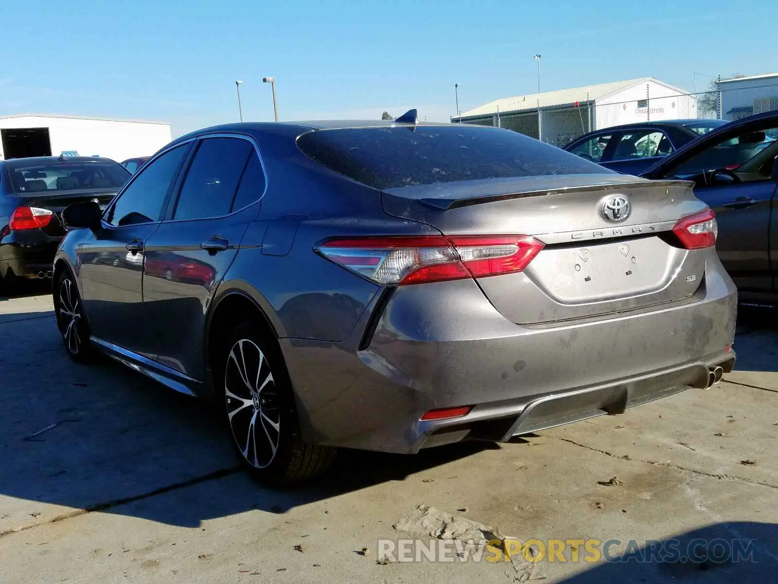 3 fotografías del automóvil dañado 4T1B11HKXKU164641 TOYOTA CAMRY 2019