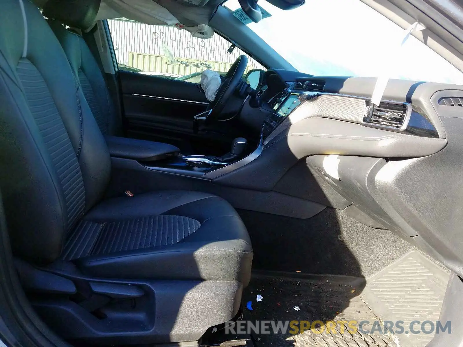 5 fotografías del automóvil dañado 4T1B11HKXKU164641 TOYOTA CAMRY 2019