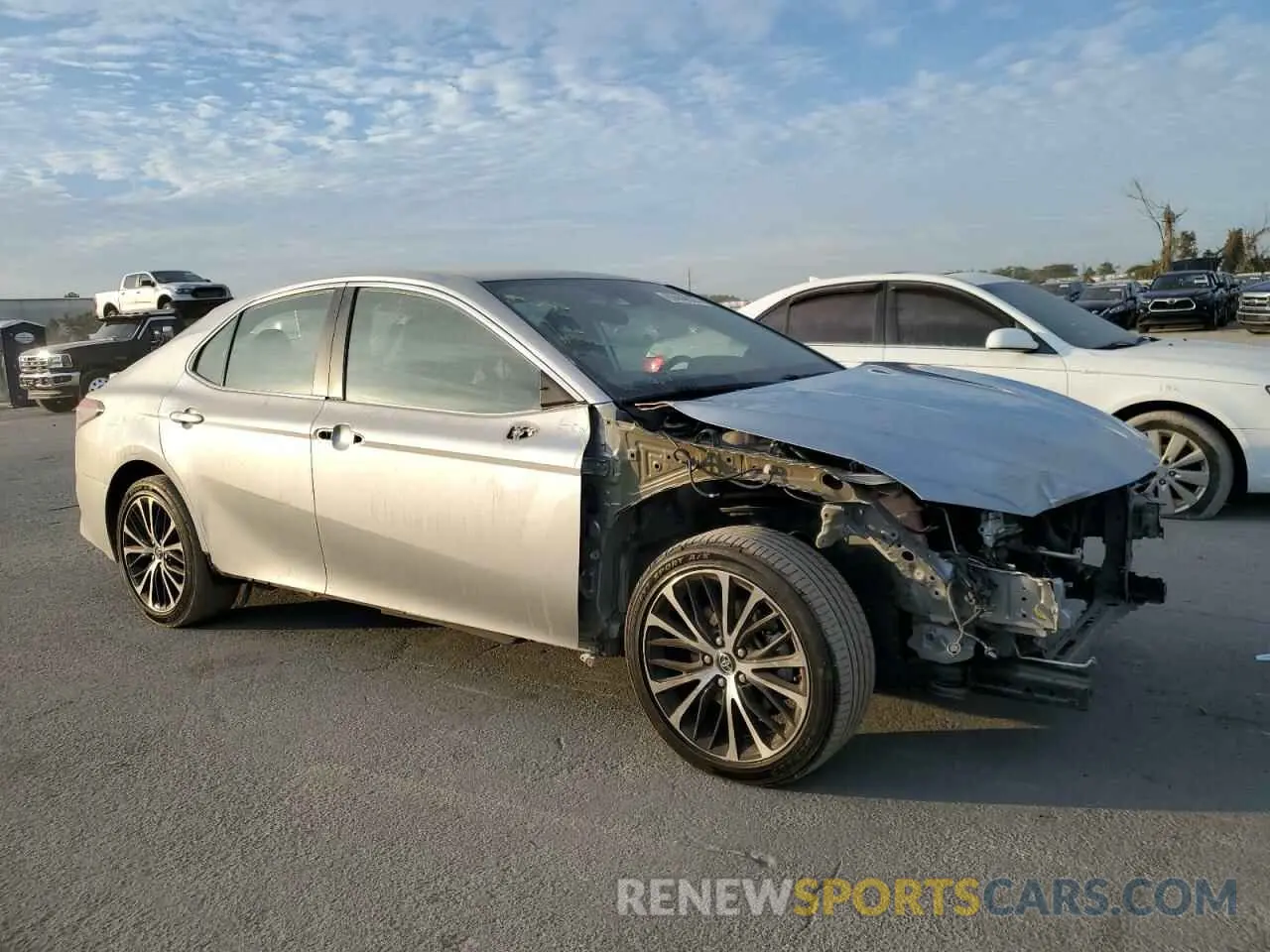 4 fotografías del automóvil dañado 4T1B11HKXKU173579 TOYOTA CAMRY 2019