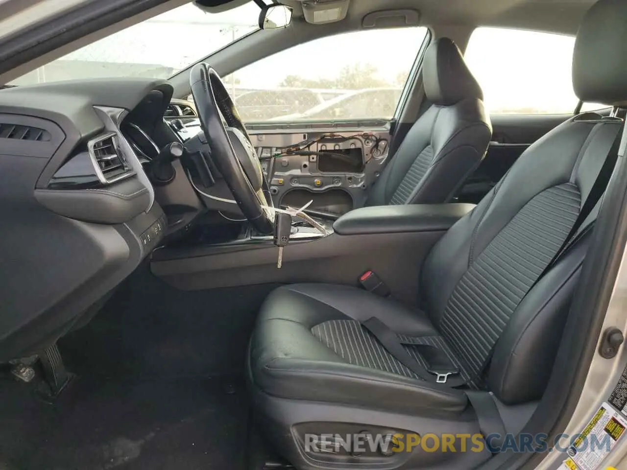 7 fotografías del automóvil dañado 4T1B11HKXKU173579 TOYOTA CAMRY 2019
