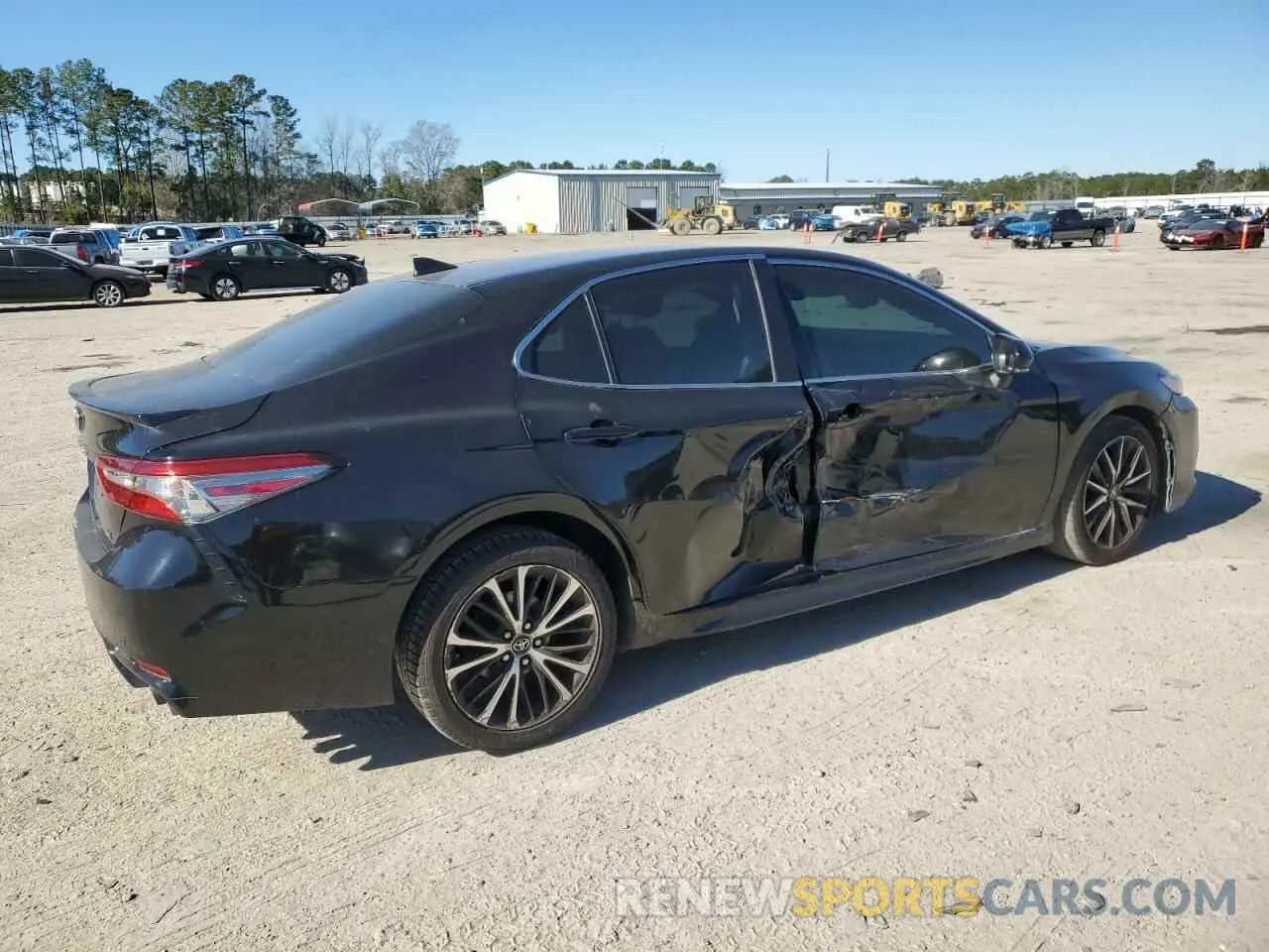 3 fotografías del automóvil dañado 4T1B11HKXKU174179 TOYOTA CAMRY 2019