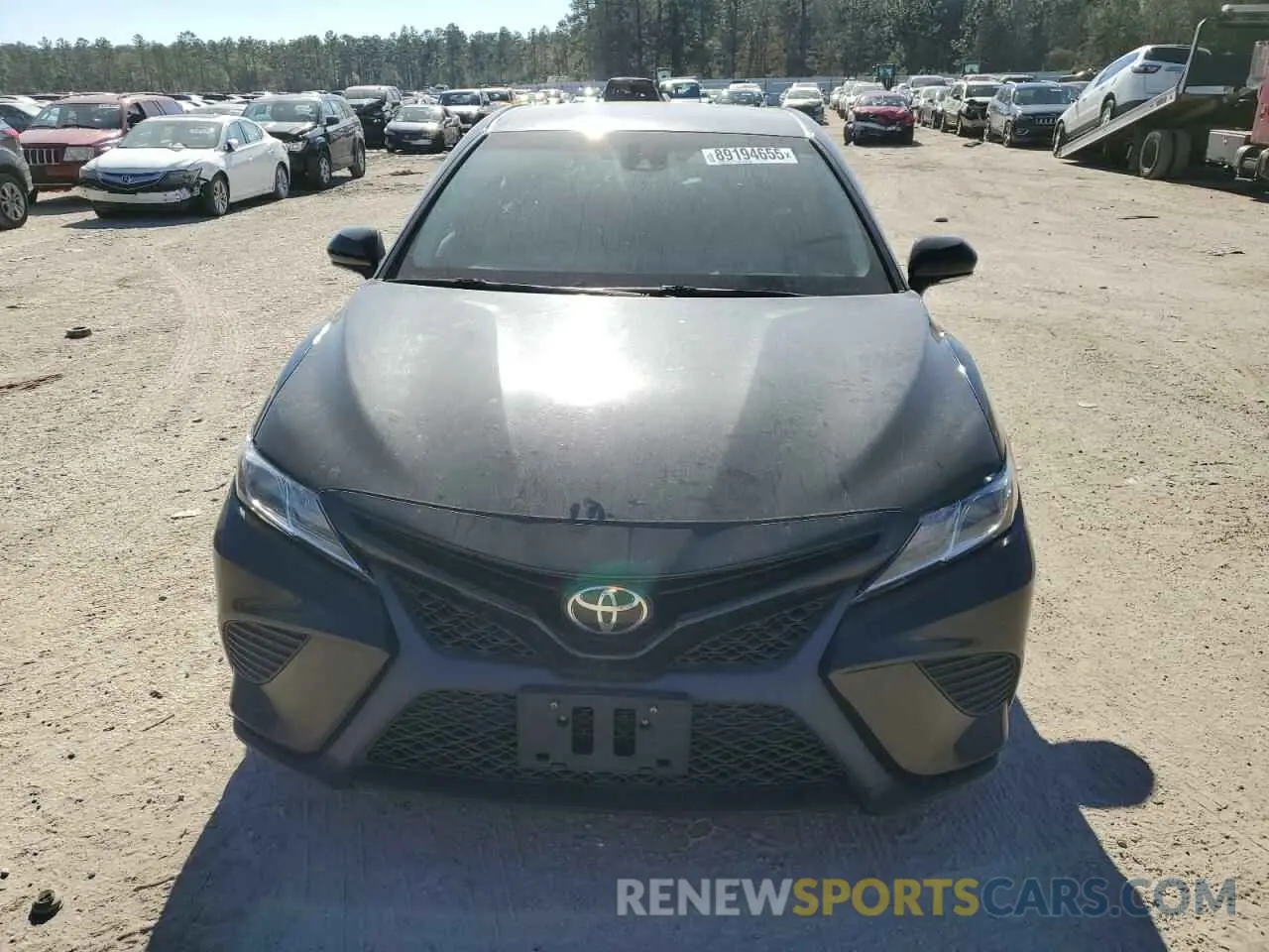 5 fotografías del automóvil dañado 4T1B11HKXKU174179 TOYOTA CAMRY 2019