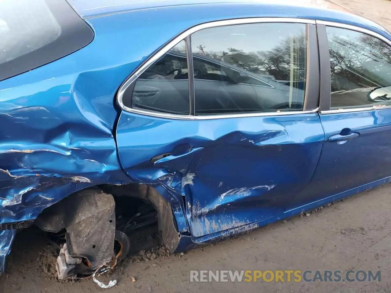 10 fotografías del automóvil dañado 4T1B11HKXKU174392 TOYOTA CAMRY 2019