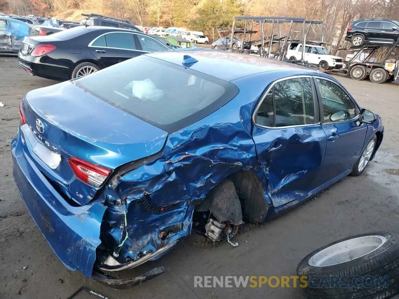 3 fotografías del automóvil dañado 4T1B11HKXKU174392 TOYOTA CAMRY 2019