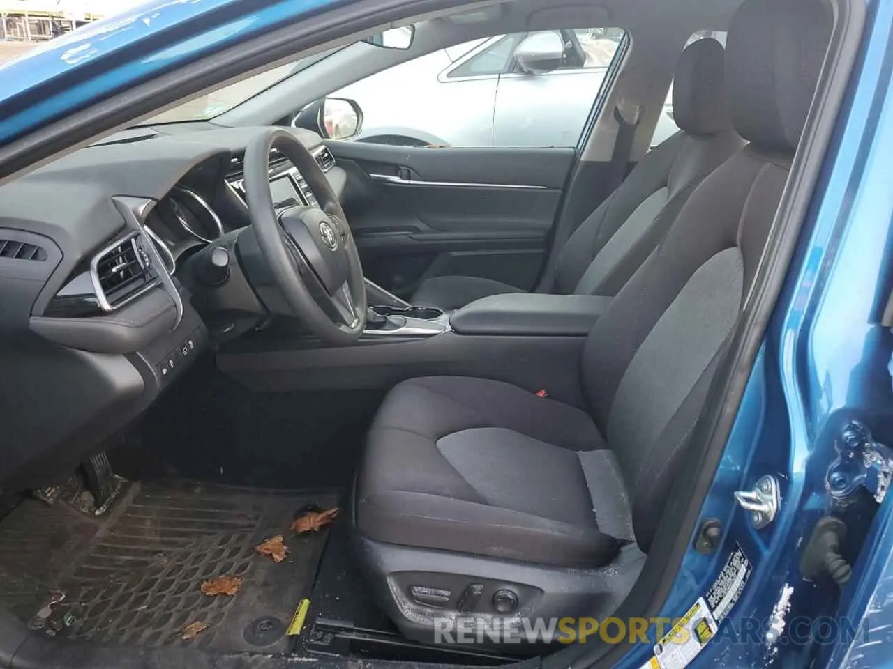 7 fotografías del automóvil dañado 4T1B11HKXKU174392 TOYOTA CAMRY 2019