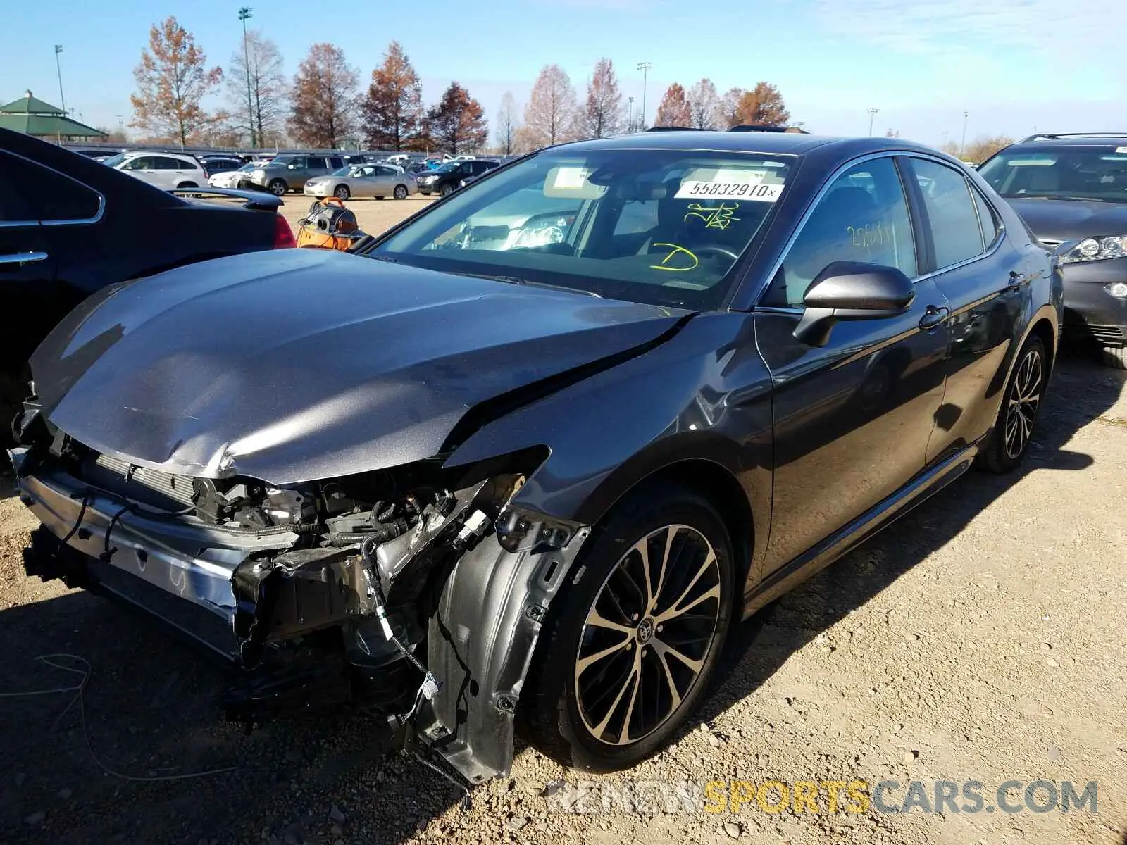 2 fotografías del automóvil dañado 4T1B11HKXKU175929 TOYOTA CAMRY 2019