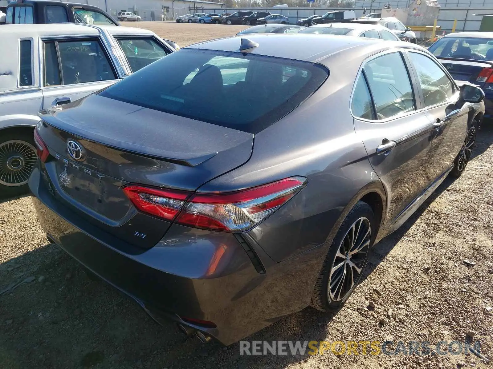 4 fotografías del automóvil dañado 4T1B11HKXKU175929 TOYOTA CAMRY 2019