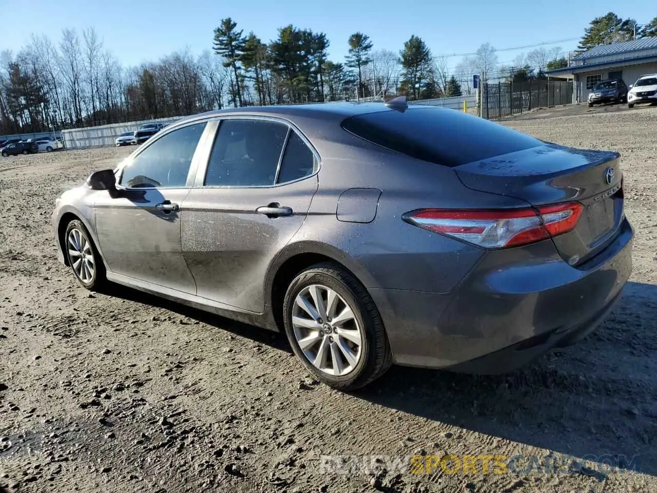 2 fotografías del automóvil dañado 4T1B11HKXKU189071 TOYOTA CAMRY 2019