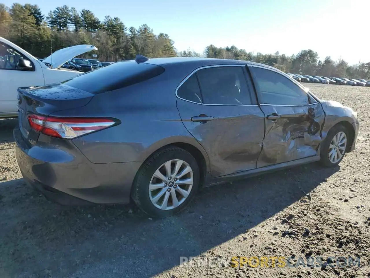 3 fotografías del automóvil dañado 4T1B11HKXKU189071 TOYOTA CAMRY 2019
