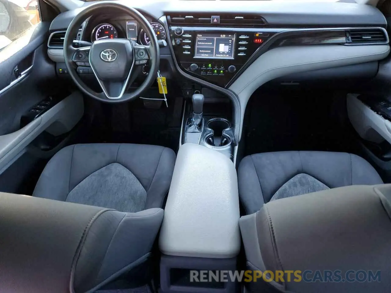 8 fotografías del automóvil dañado 4T1B11HKXKU189071 TOYOTA CAMRY 2019