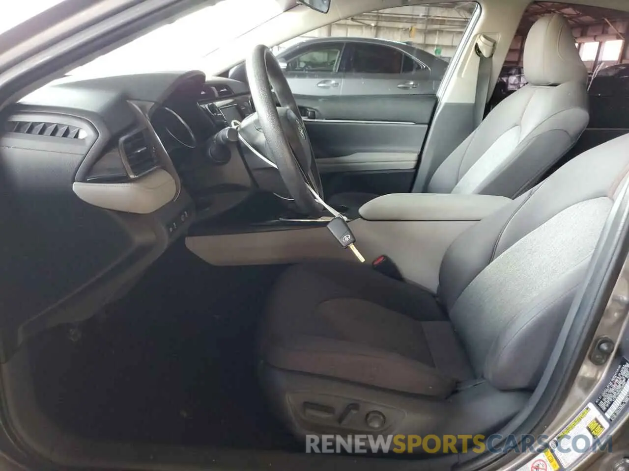 7 fotografías del automóvil dañado 4T1B11HKXKU190589 TOYOTA CAMRY 2019