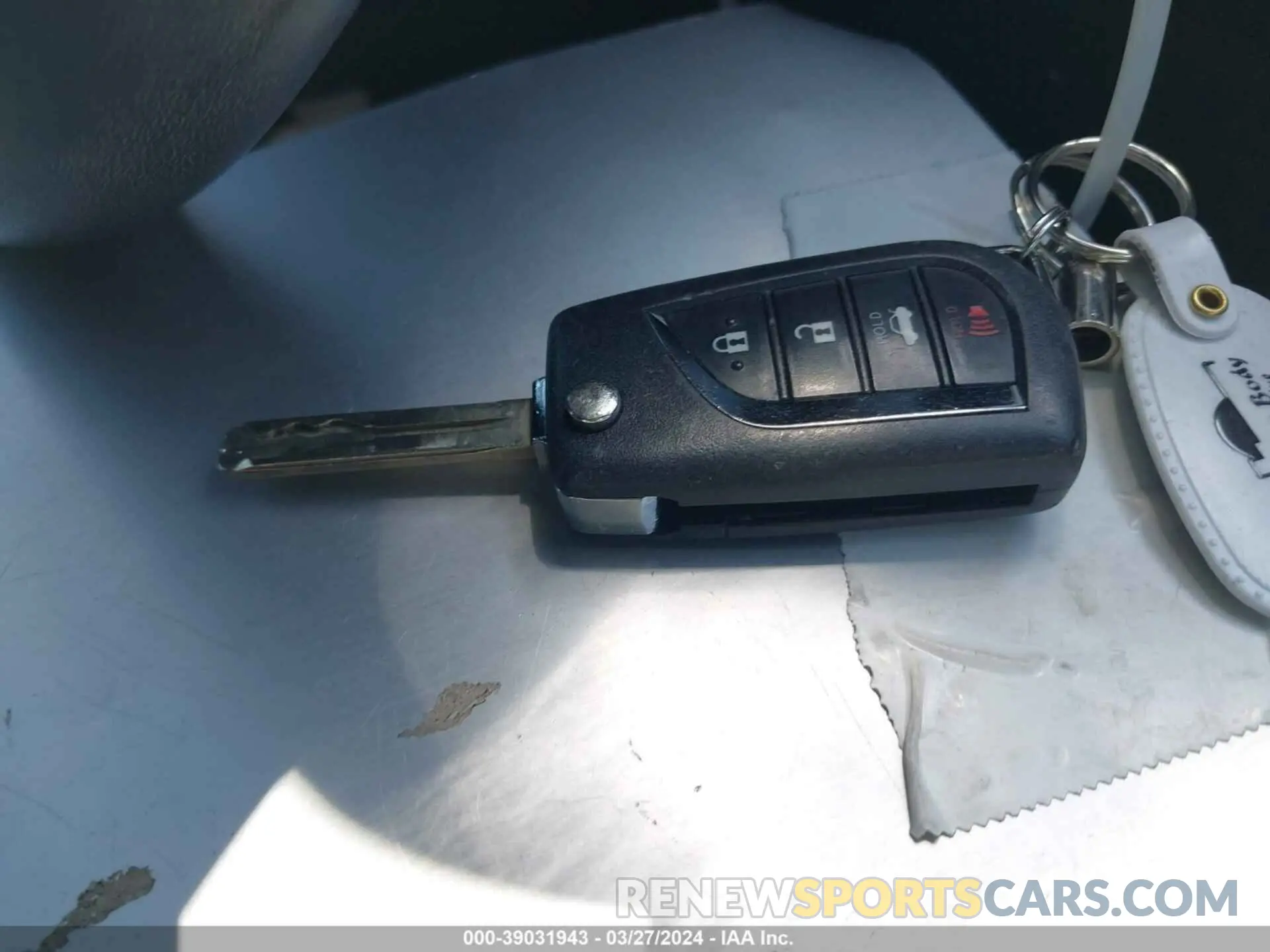 11 fotografías del automóvil dañado 4T1B11HKXKU190897 TOYOTA CAMRY 2019